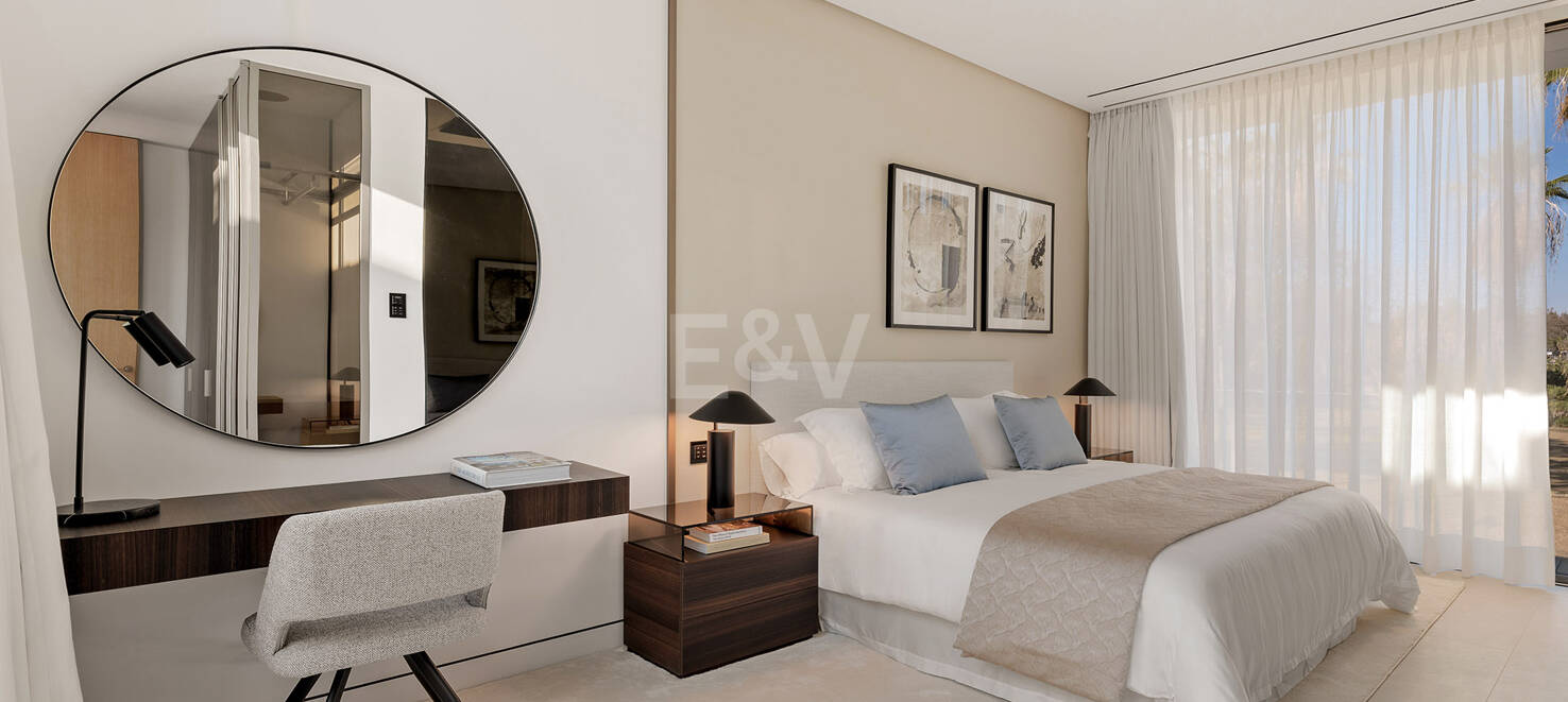 Sophisticated Contemporary Villas on the Golden Mile