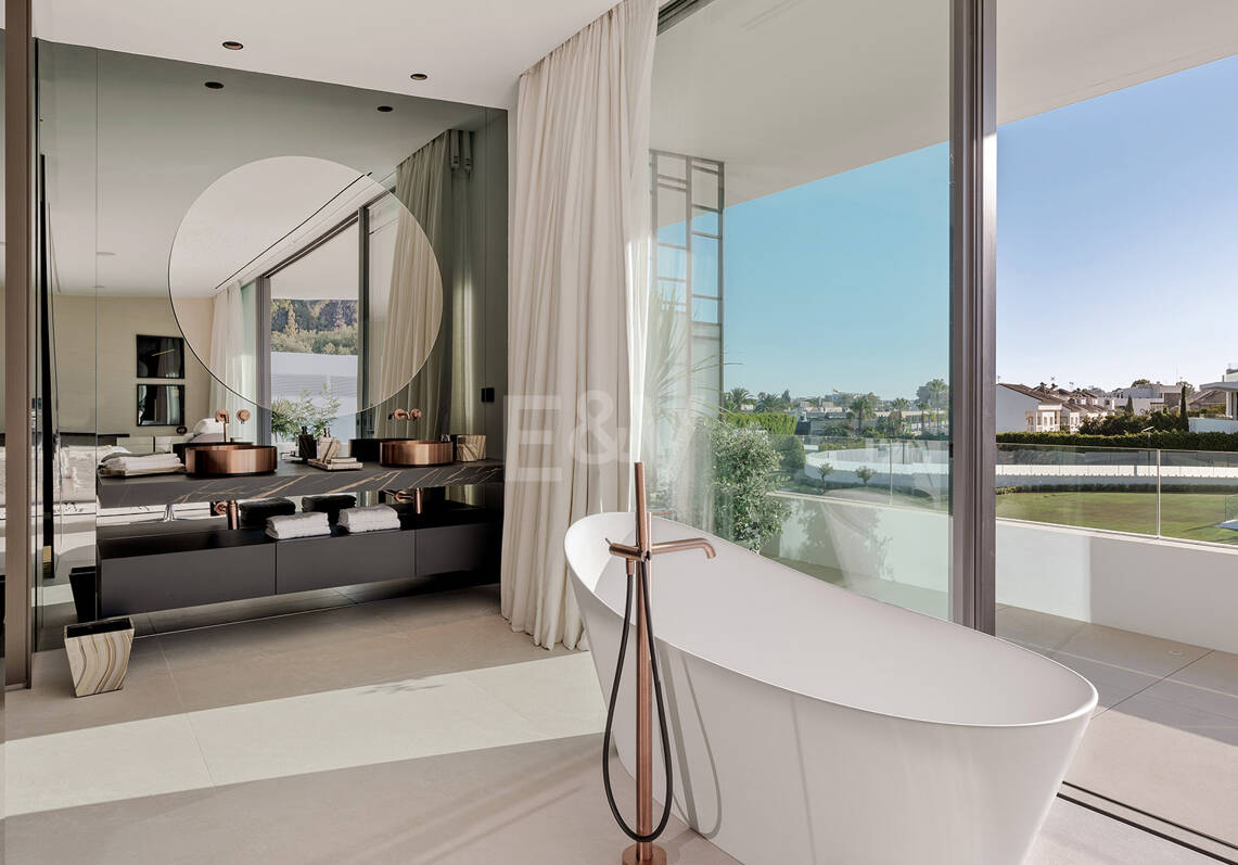 Villas contemporaines sophistiquées sur le mille d'or