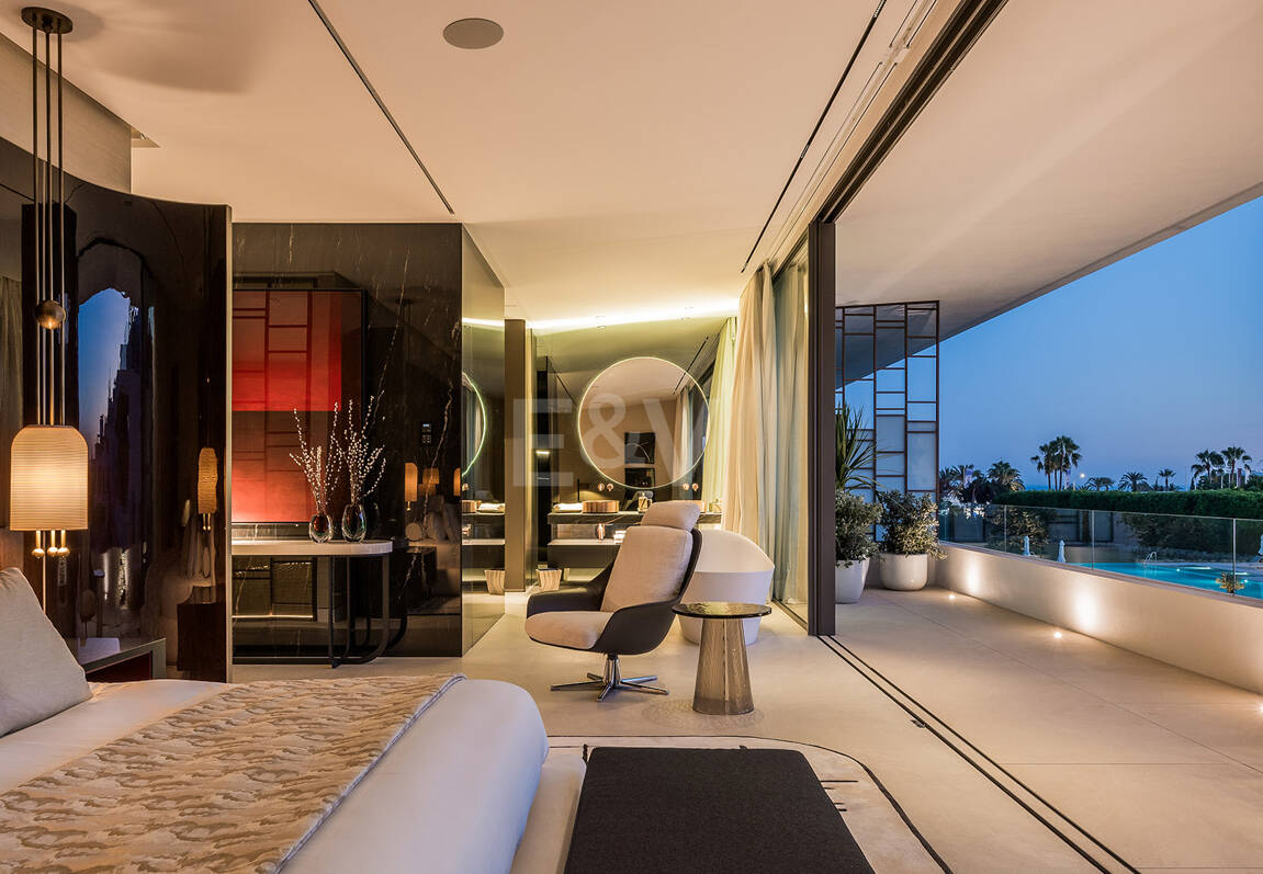 Anspruchsvolle moderne Design-Villen auf der Goldenen Meile