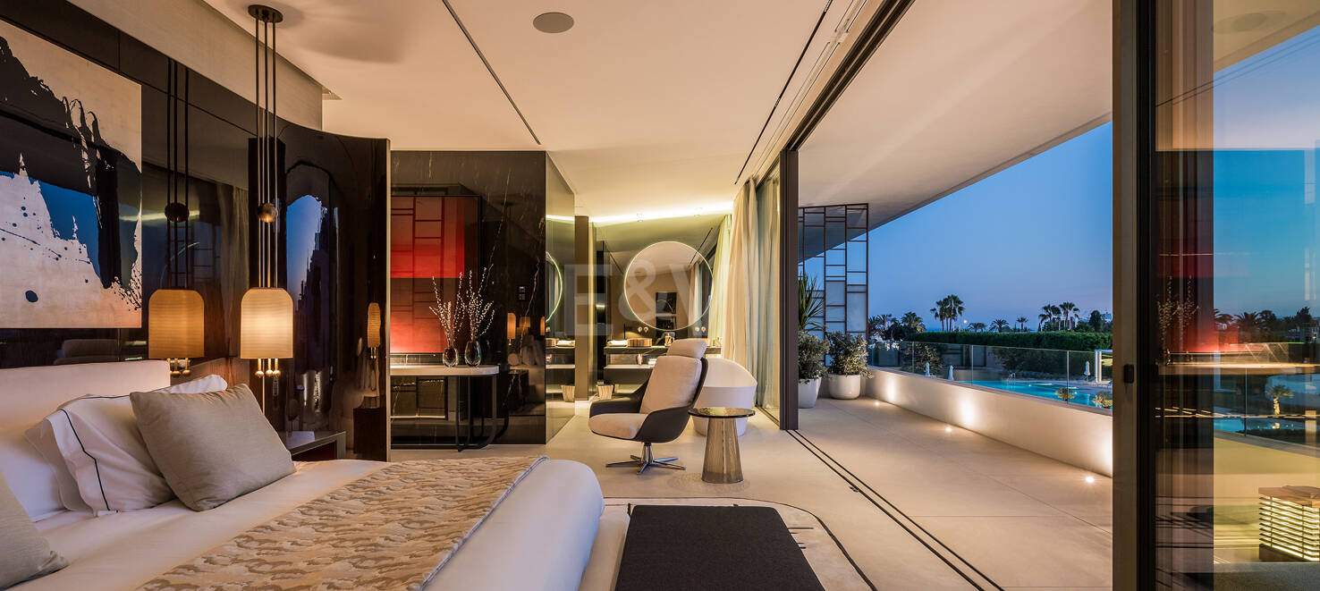 Sophisticated Contemporary Villas on the Golden Mile