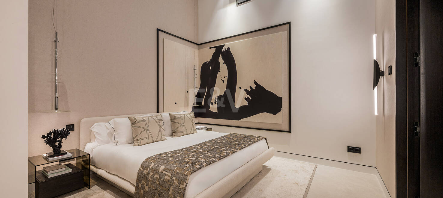 Sophisticated Contemporary Villas on the Golden Mile