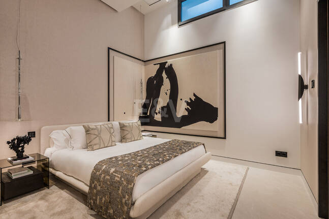 Anspruchsvolle moderne Design-Villen auf der Goldenen Meile