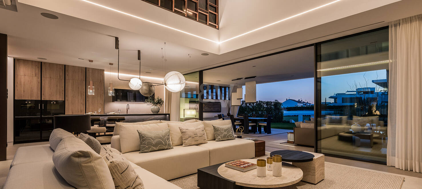 Sophisticated Contemporary Villas on the Golden Mile