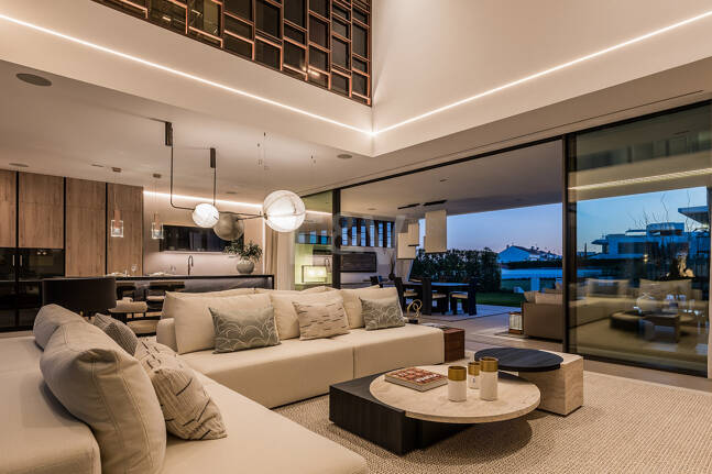 Anspruchsvolle moderne Design-Villen auf der Goldenen Meile