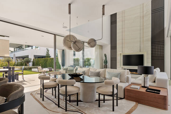 Anspruchsvolle moderne Design-Villen auf der Goldenen Meile