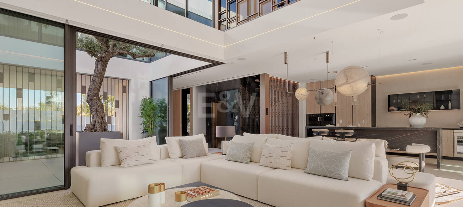 Sophisticated Contemporary Villas on the Golden Mile