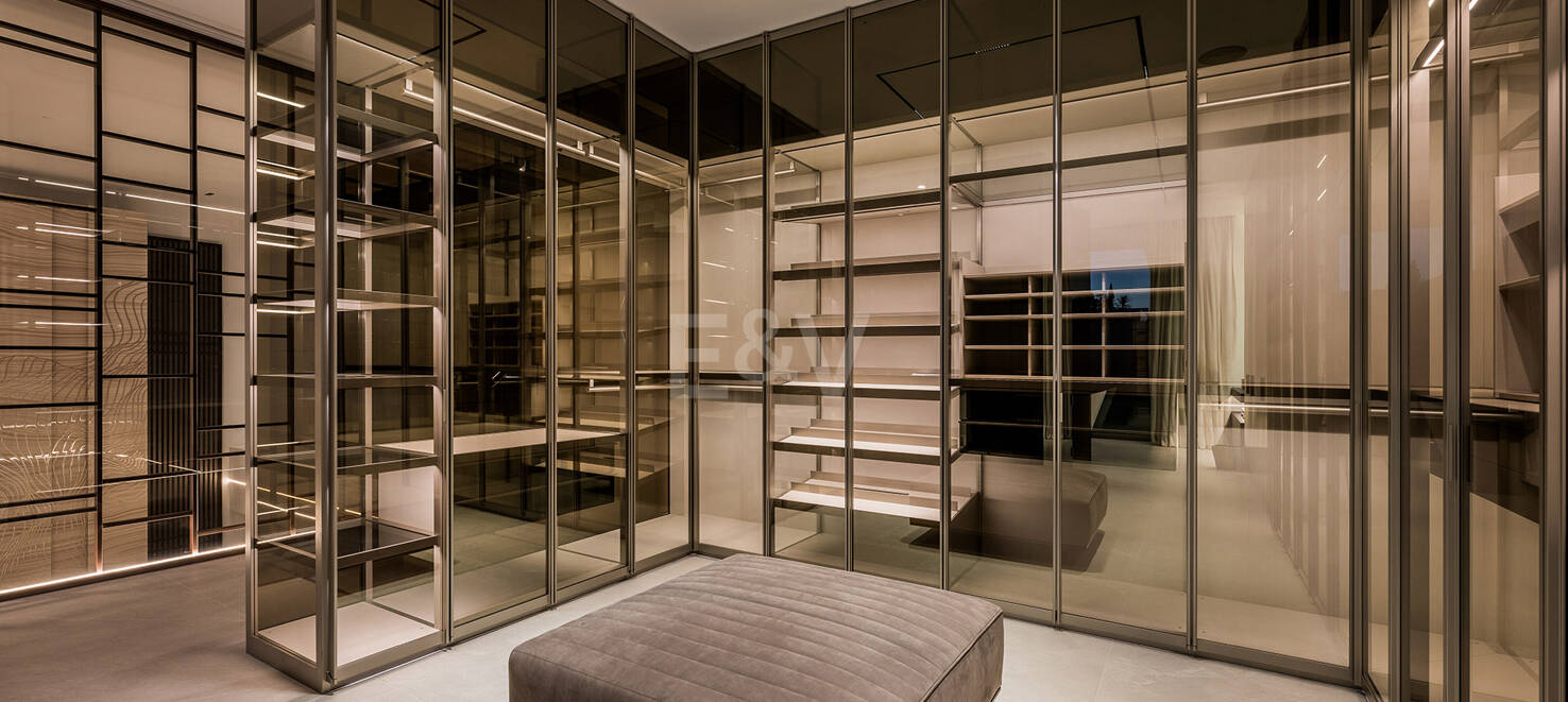 Sophisticated Contemporary Villas on the Golden Mile