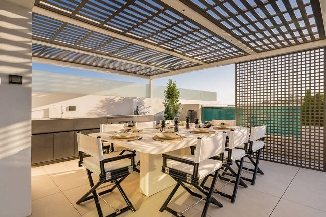 Anspruchsvolle moderne Design-Villen auf der Goldenen Meile