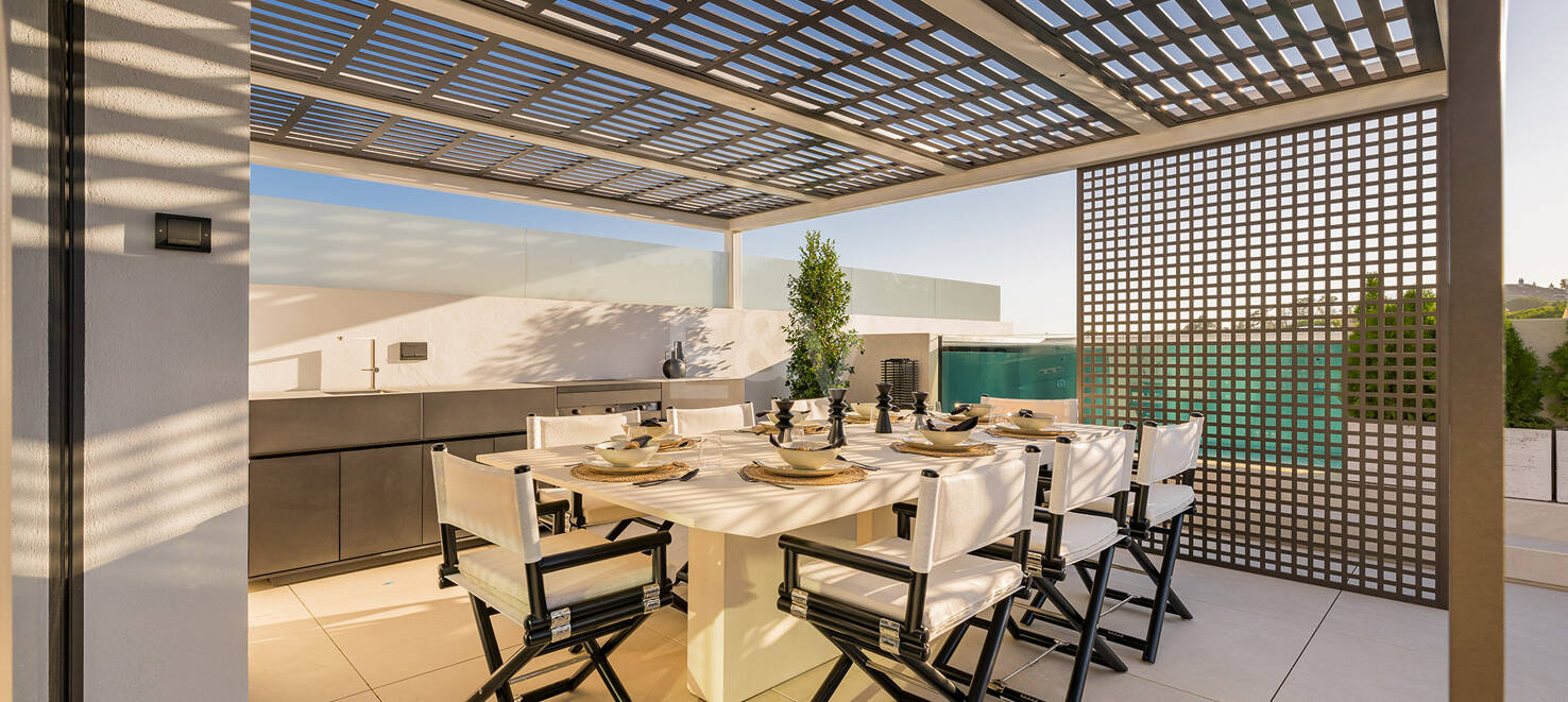 Sophisticated Contemporary Villas on the Golden Mile