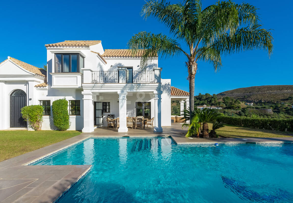 Exceptional villa with awe-inspiring views