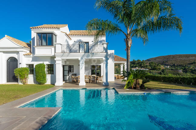 Exceptional villa with awe-inspiring views