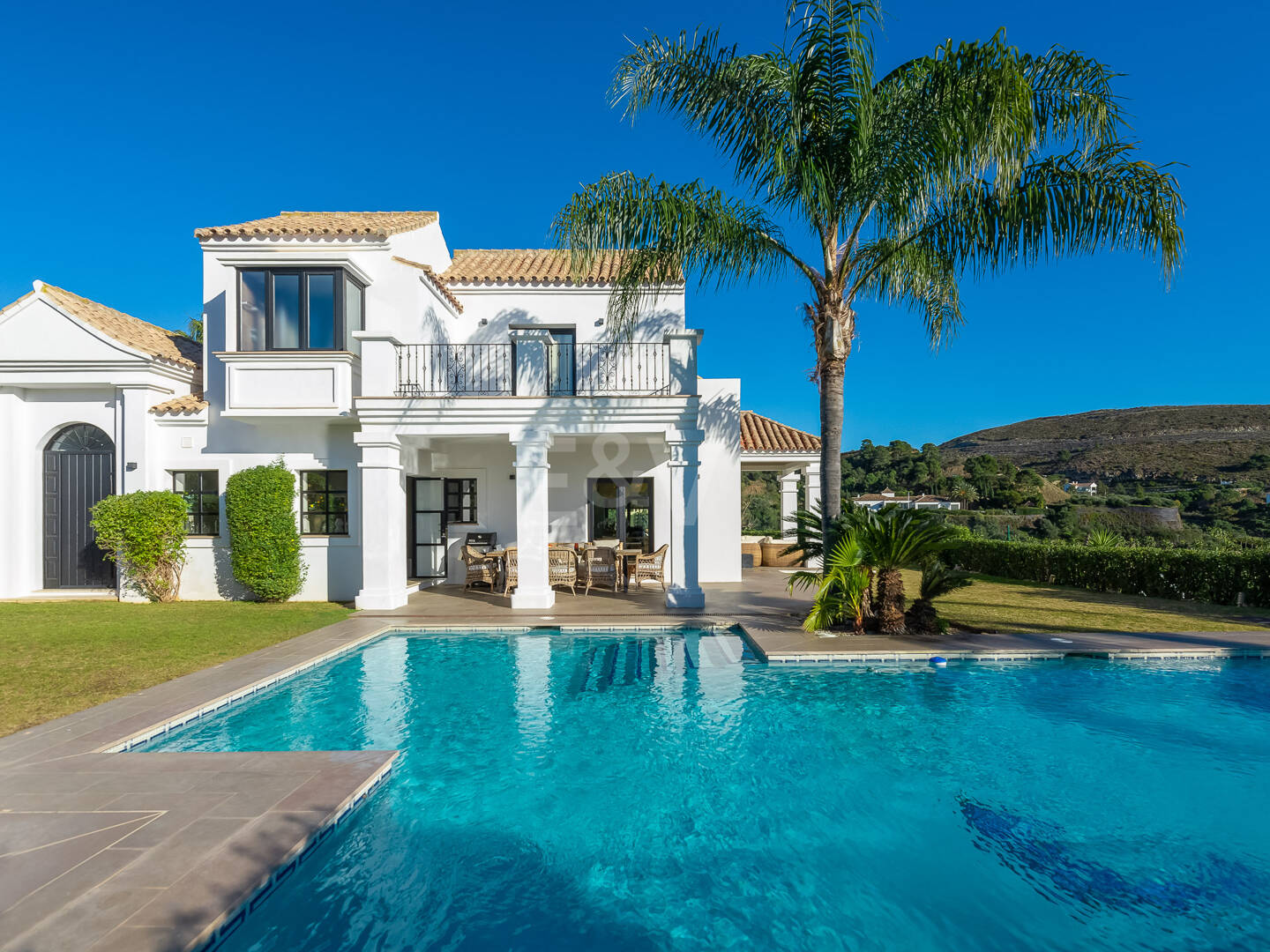 Exceptional villa with awe-inspiring views