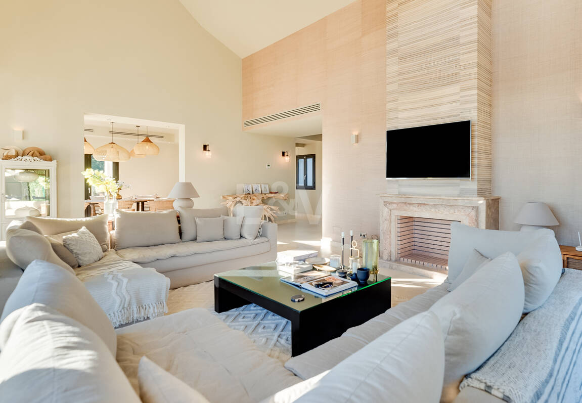 Exceptional villa with awe-inspiring views