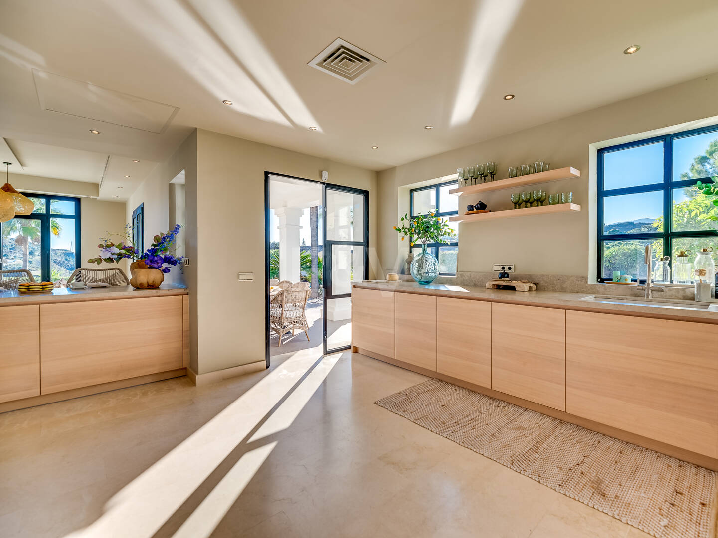 Exceptional villa with awe-inspiring views