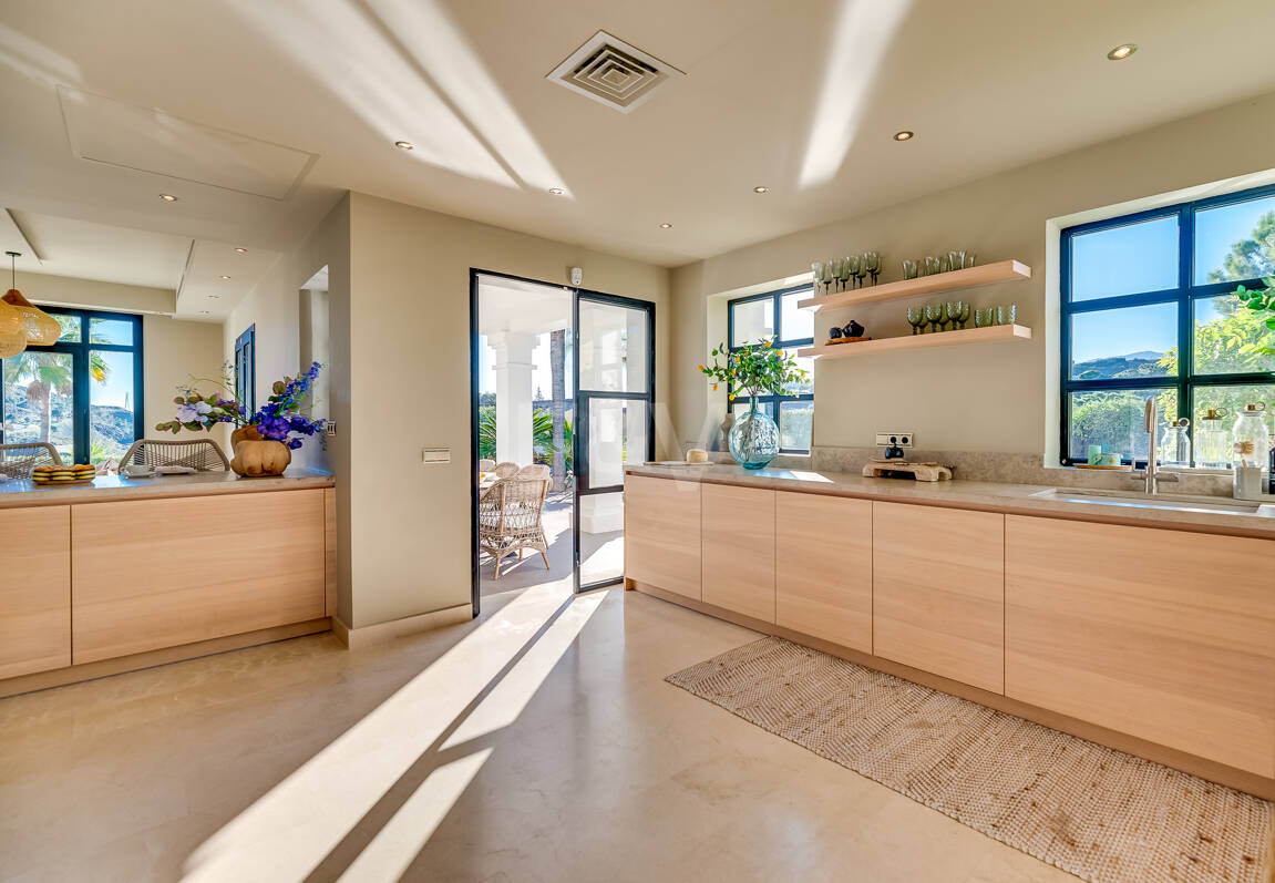 Exceptional villa with awe-inspiring views