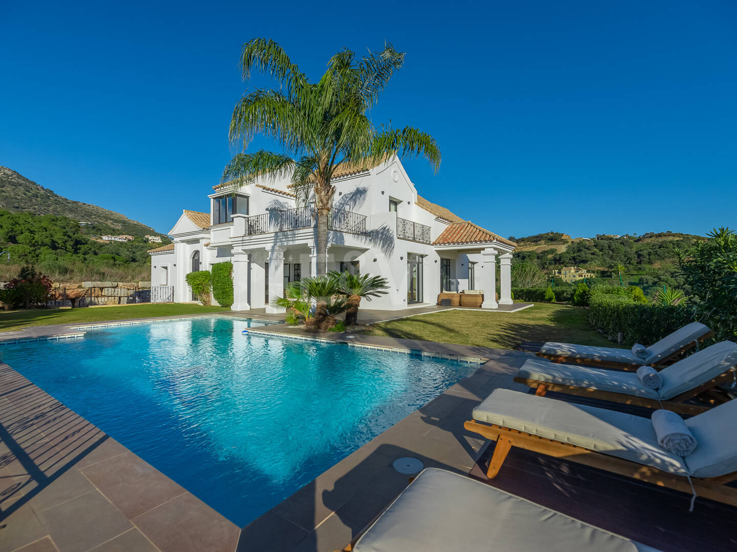 Exceptional villa with awe-inspiring views