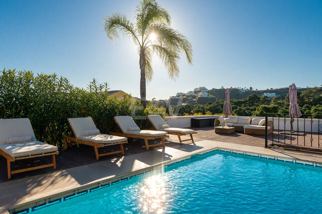 Exceptional villa with awe-inspiring views