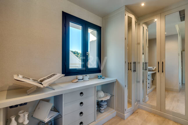 Exceptional villa with awe-inspiring views