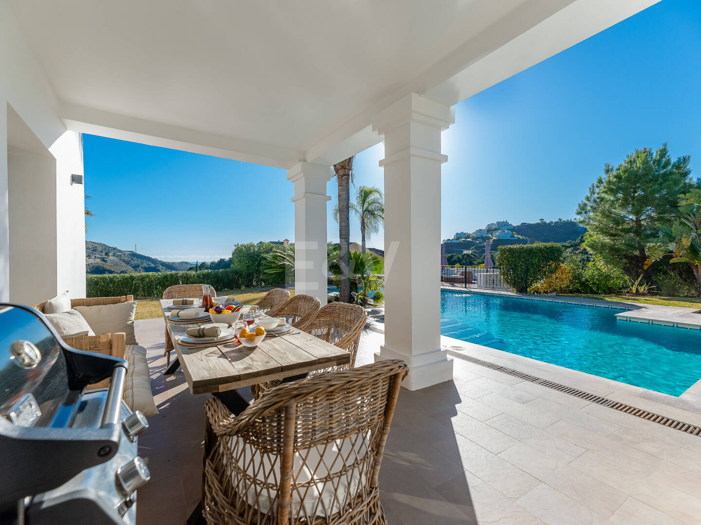 Exceptional villa with awe-inspiring views