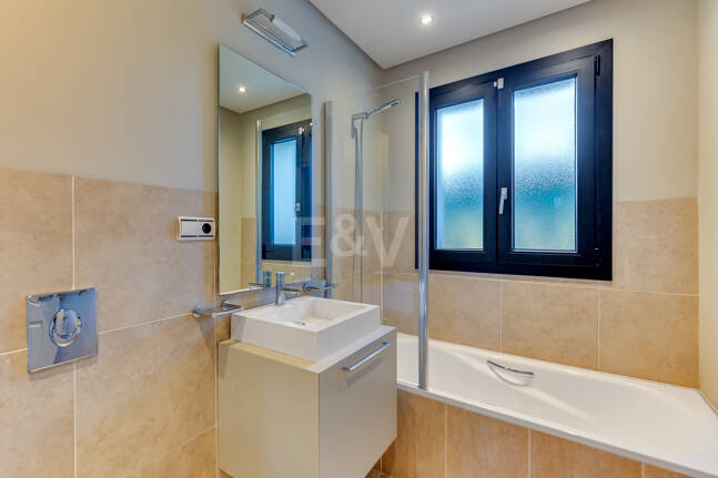 Exceptional villa with awe-inspiring views