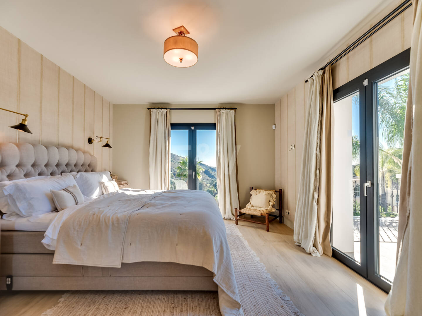 Exceptional villa with awe-inspiring views