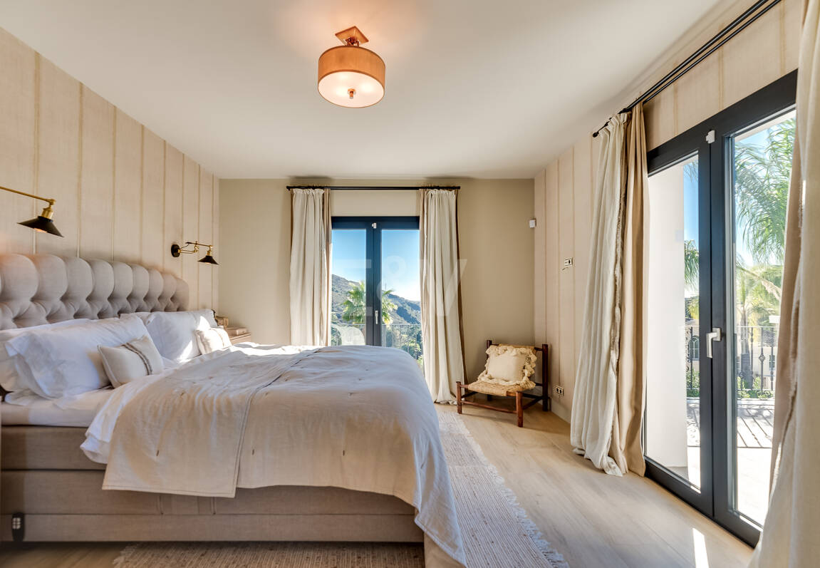 Exceptional villa with awe-inspiring views