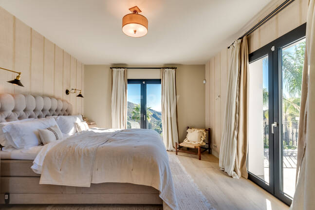 Exceptional villa with awe-inspiring views