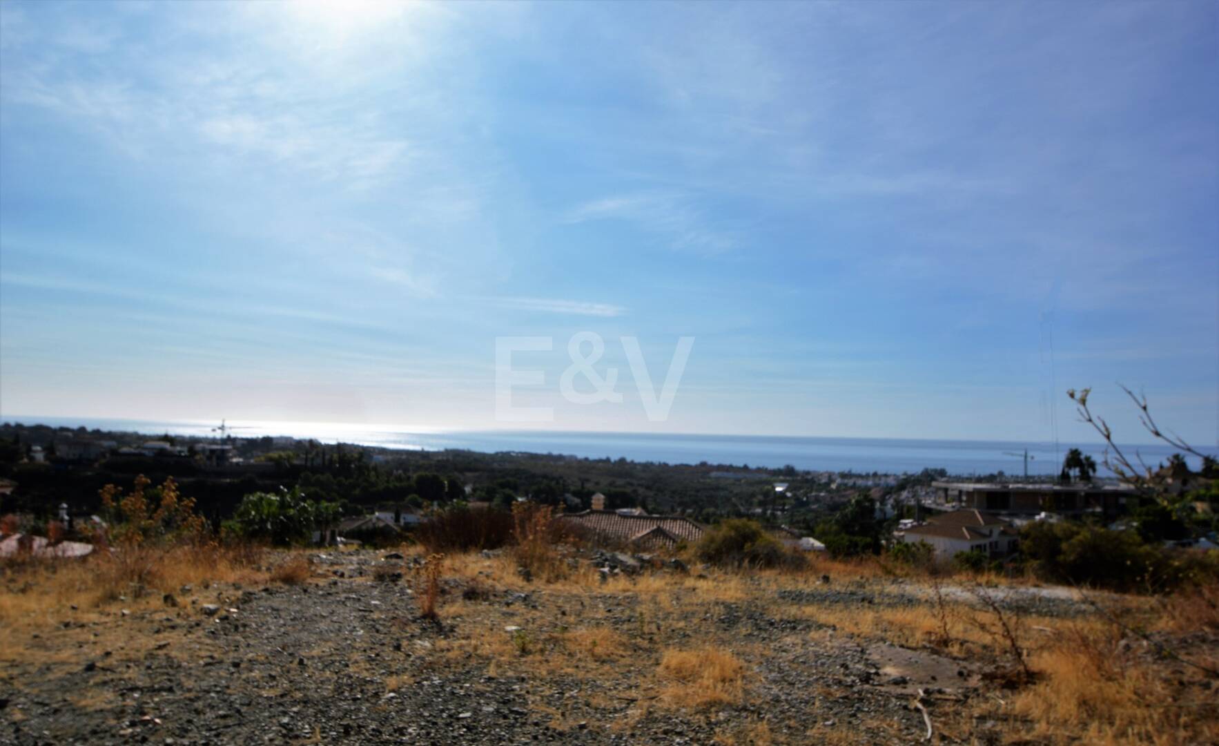 Gran terreno en Los Flamingos Golf con vistas panorámicas al mar