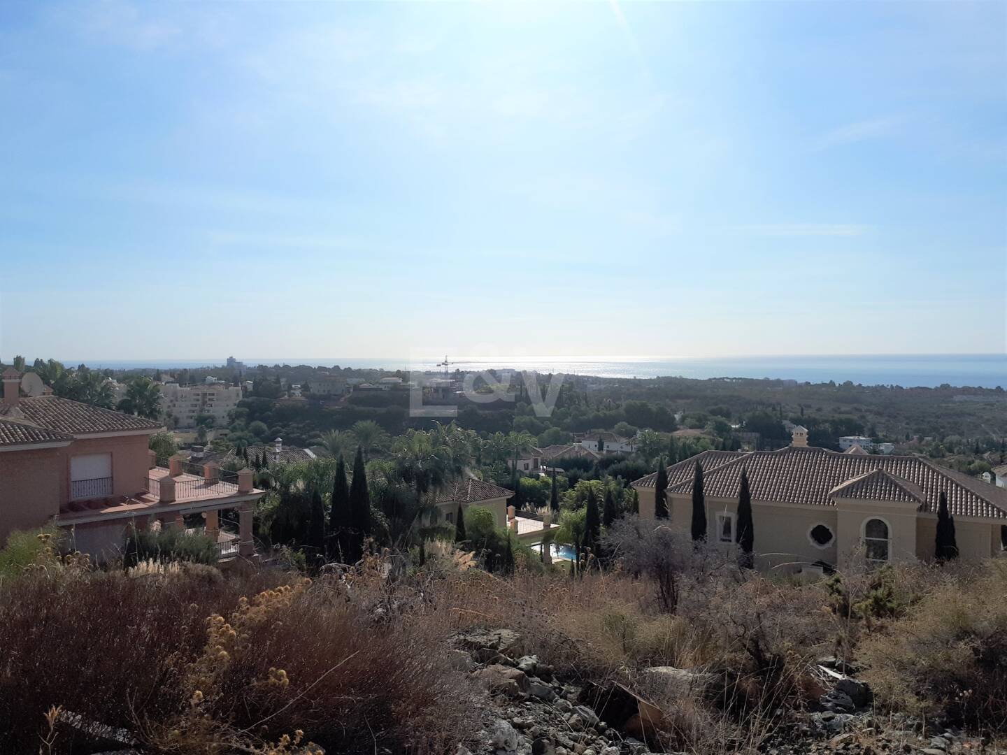 Gran terreno en Los Flamingos Golf con vistas panorámicas al mar