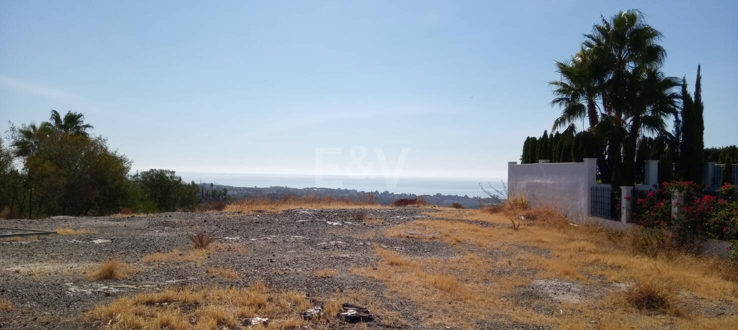 Gran terreno en Los Flamingos Golf con vistas panorámicas al mar
