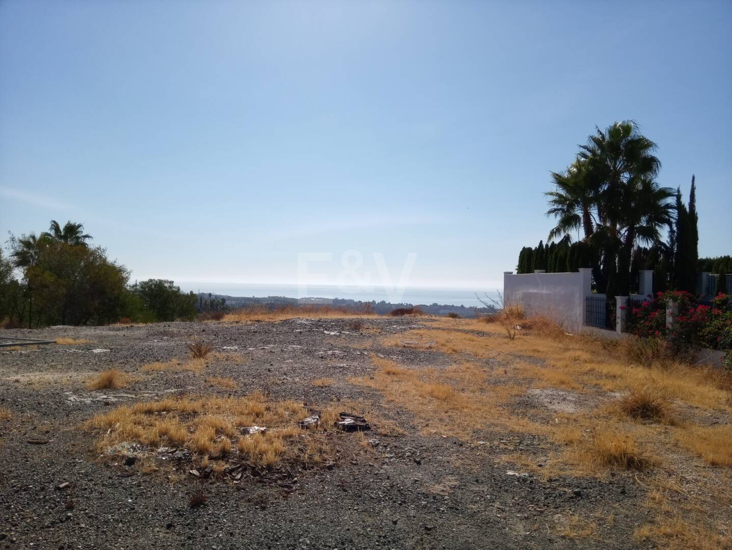 Gran terreno en Los Flamingos Golf con vistas panorámicas al mar
