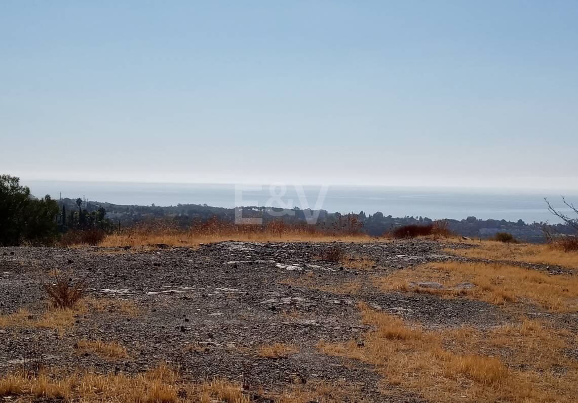 Stor tomt i Los Flamingos Golf med panoramautsikt över havet