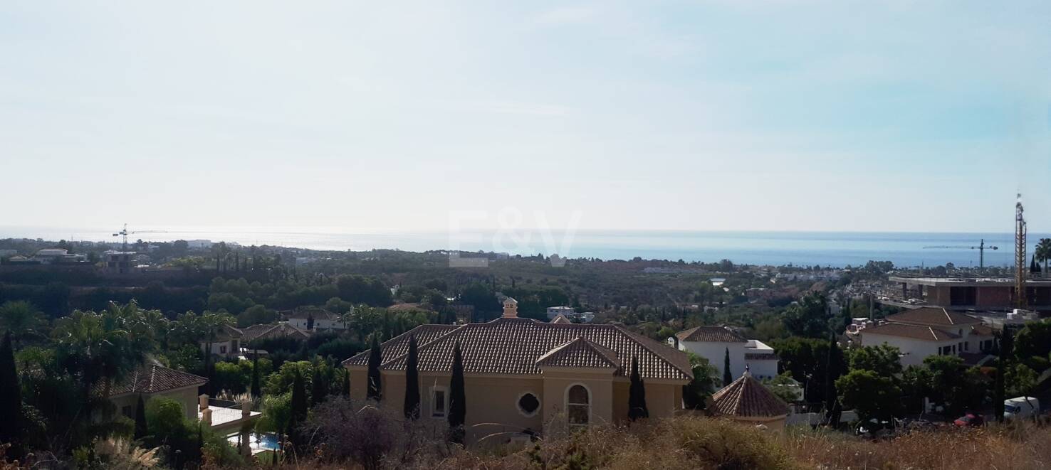 Gran terreno en Los Flamingos Golf con vistas panorámicas al mar