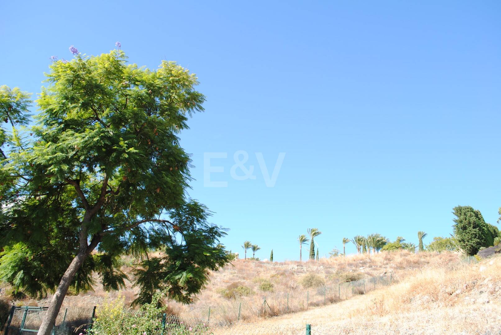 Stor tomt i Los Flamingos Golf med panoramautsikt över havet