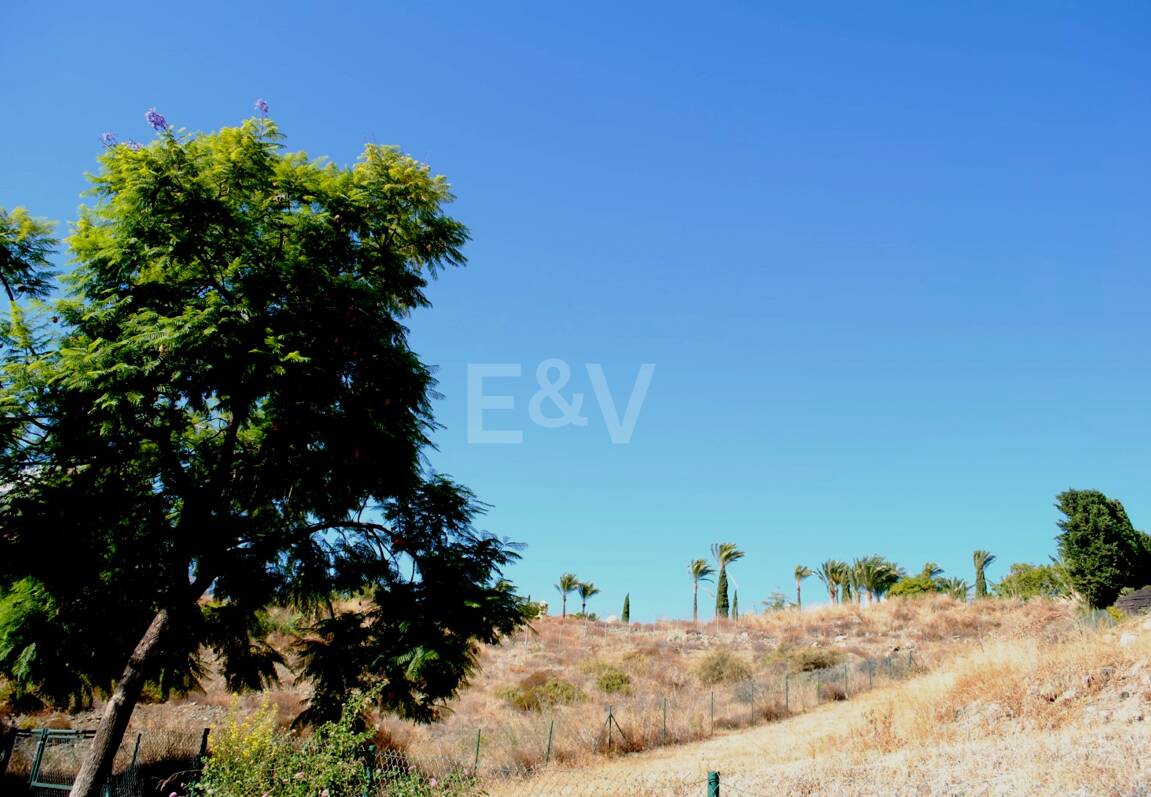 Stor tomt i Los Flamingos Golf med panoramautsikt över havet