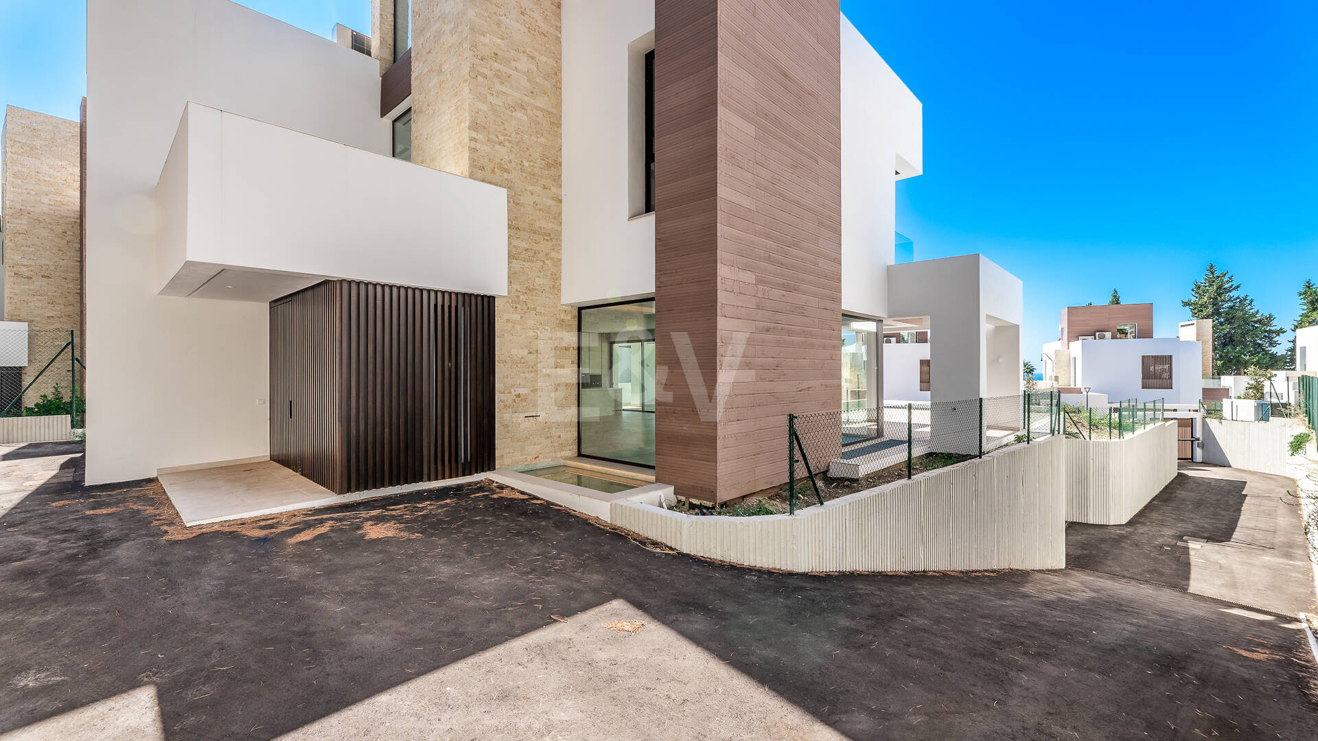 Exquisite Villa with Stunning Views in La Fuente on the Golden Mile