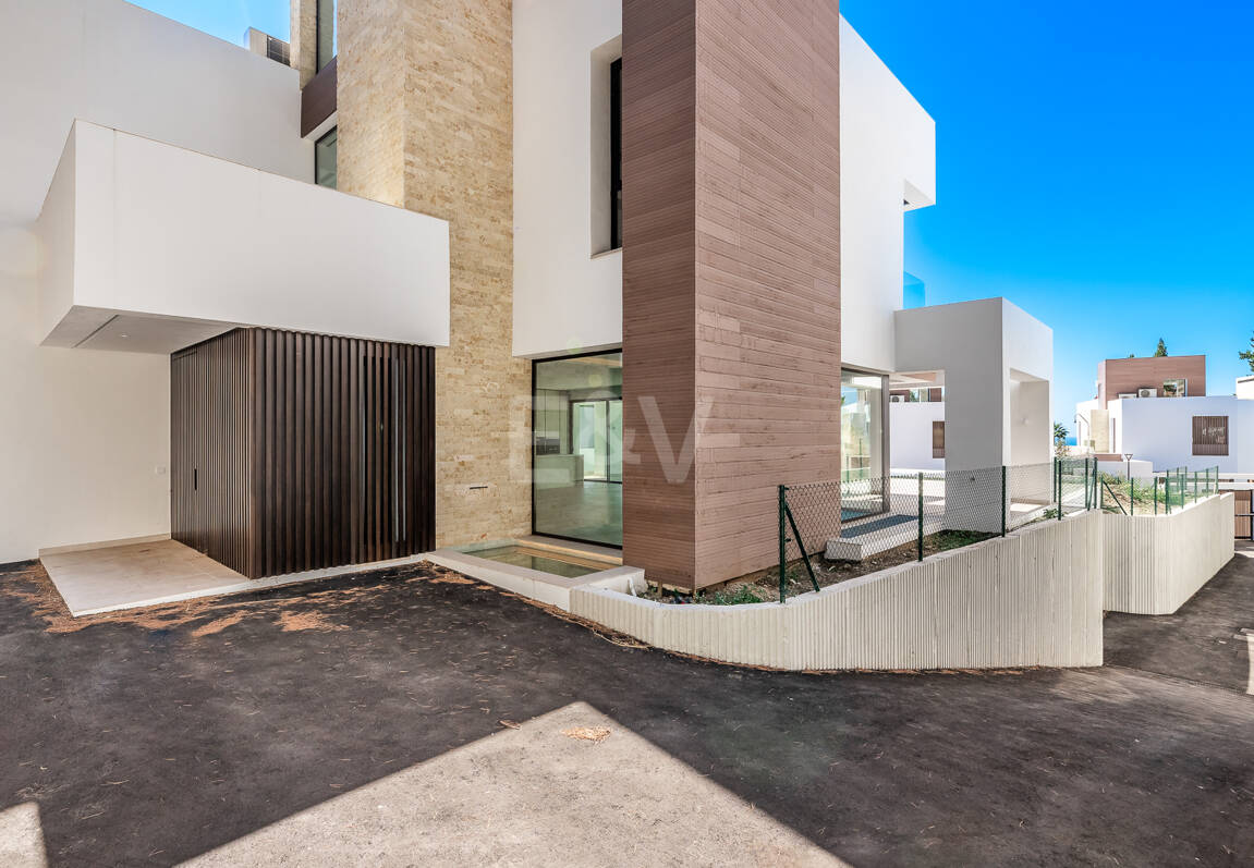 Exquisite Villa with Stunning Views in La Fuente on the Golden Mile