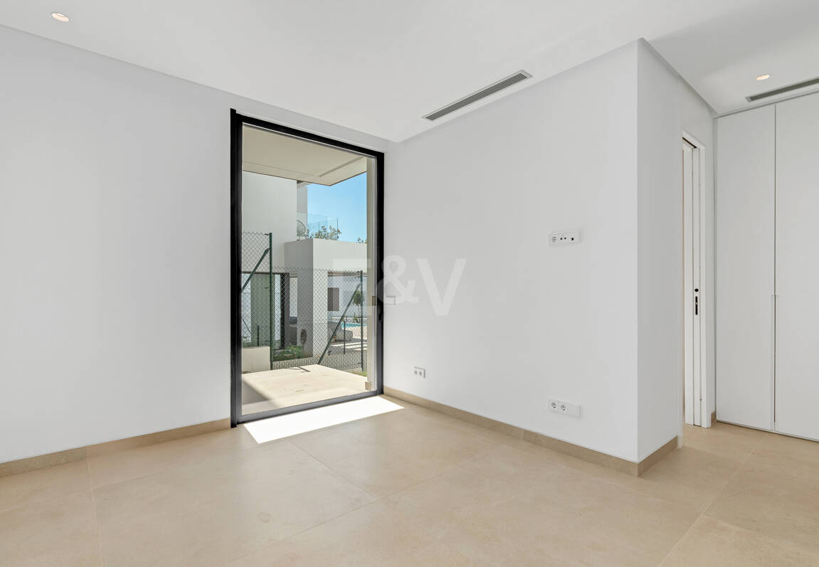 Exquisite Villa with Stunning Views in La Fuente on the Golden Mile