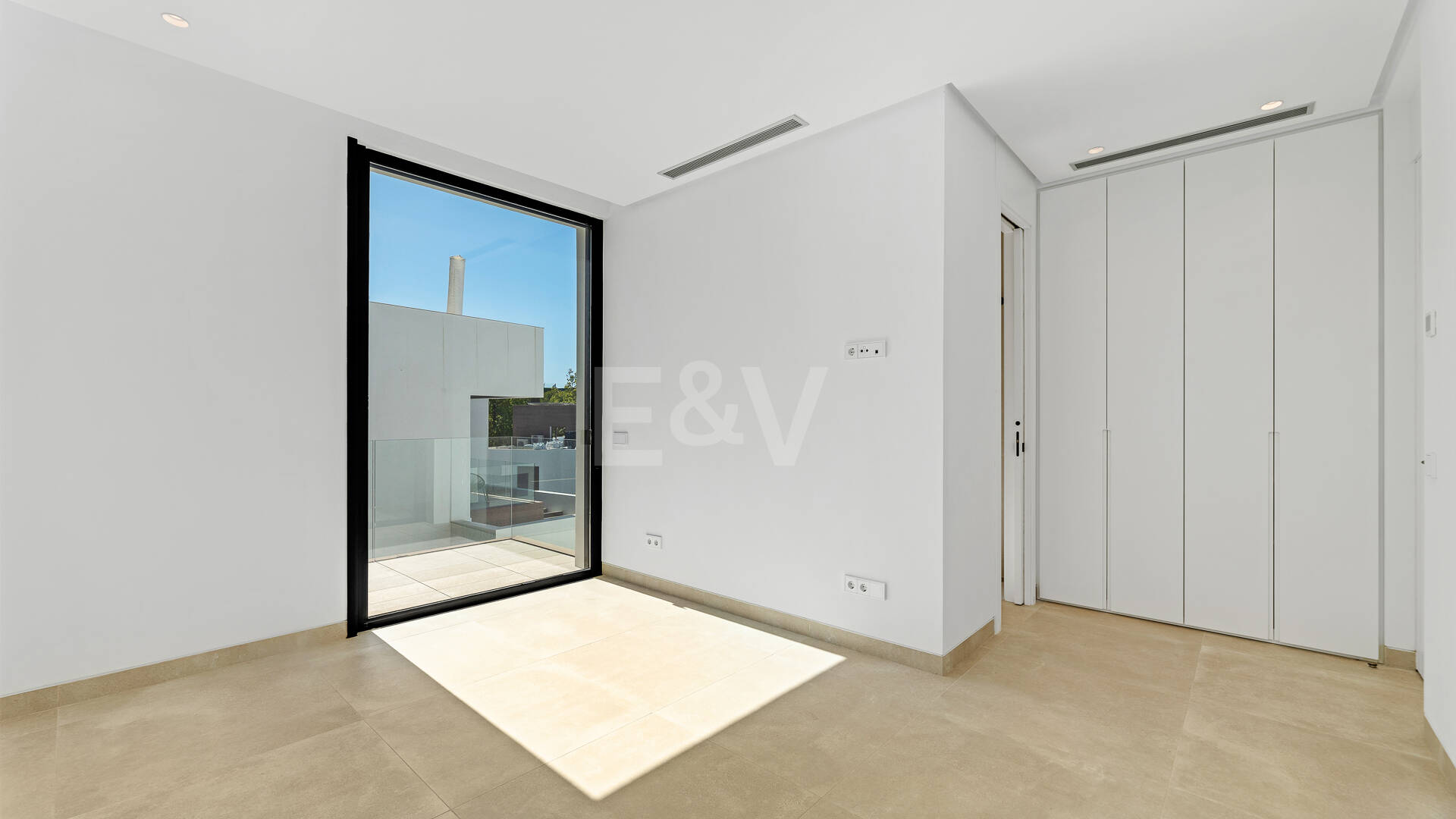 Exquisite Villa with Stunning Views in La Fuente on the Golden Mile