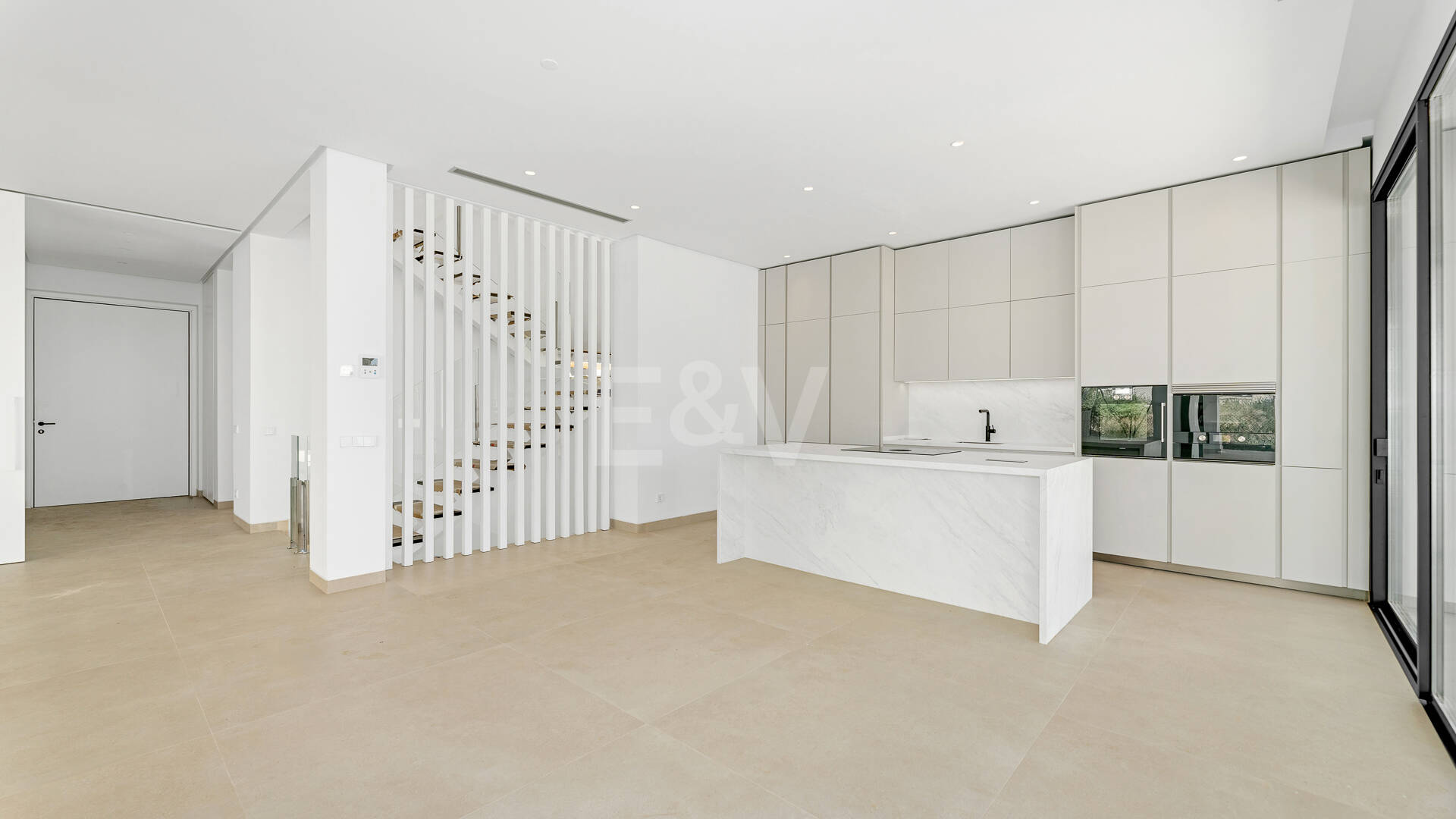 Exquisite Villa with Stunning Views in La Fuente on the Golden Mile