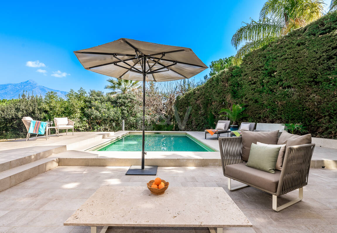 Villa moderna en Las Brisas en zona privilegiada