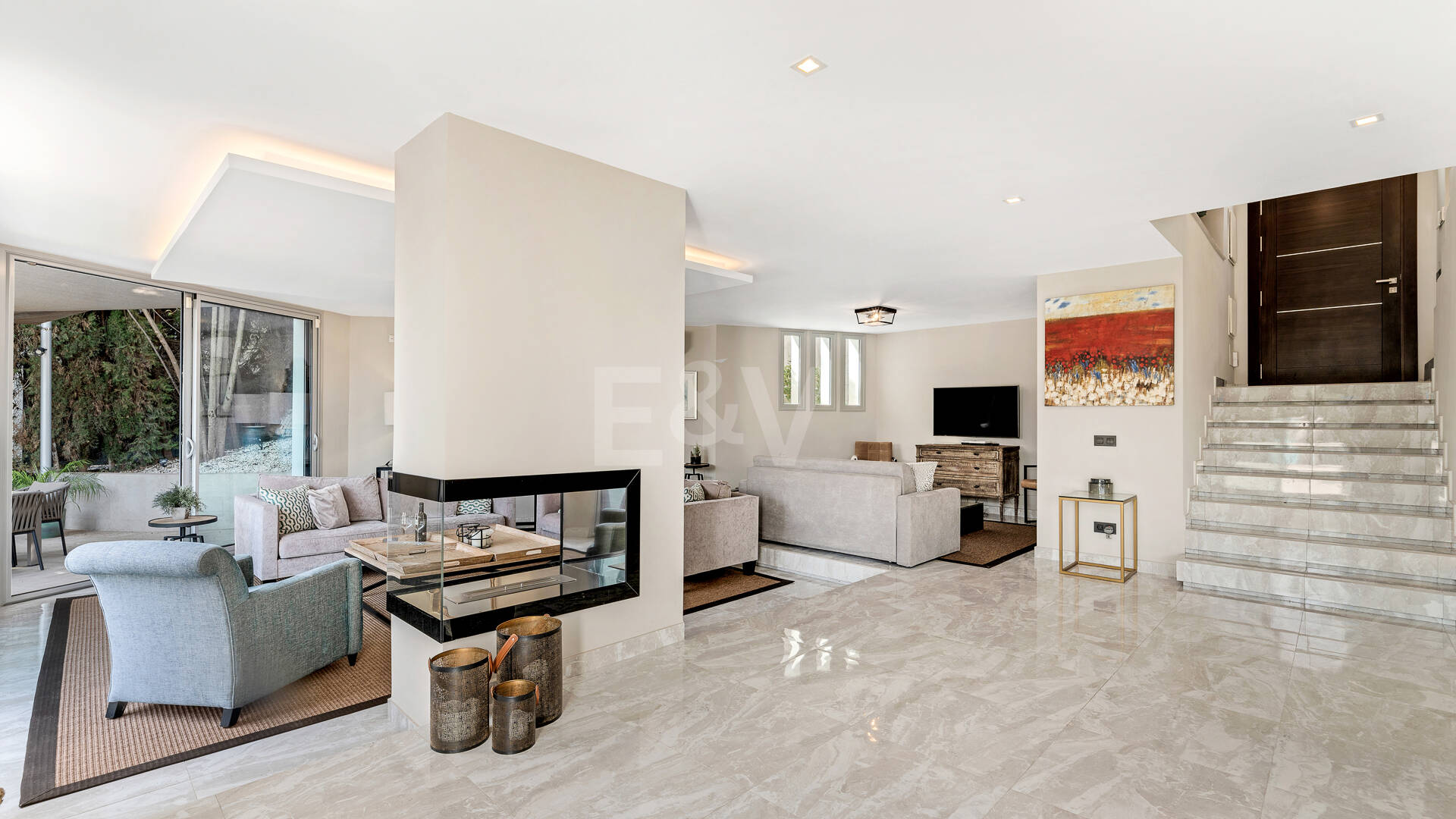 Villa moderna en Las Brisas en zona privilegiada