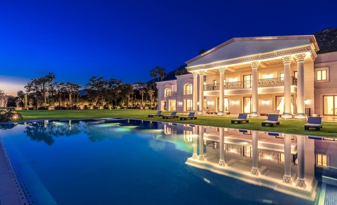 Eingebettet in die exklusive Sierra Blanca, Marbellas begehrteste Gated Community, ist die Villa Bellagio ein Zeugnis für architektonische Brillanz und...