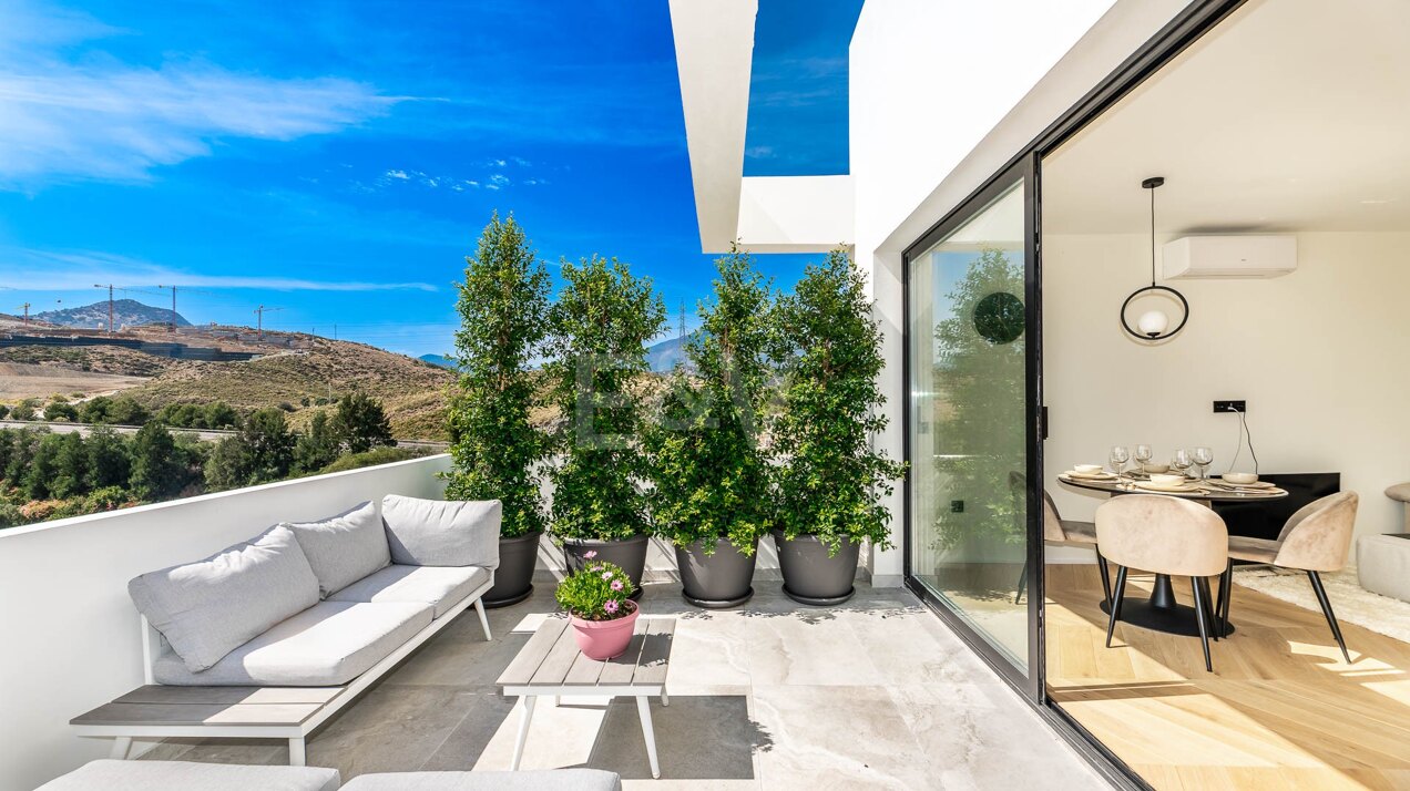 Moderna villa de lujo en La Alquería con impresionantes vistas panorámicas