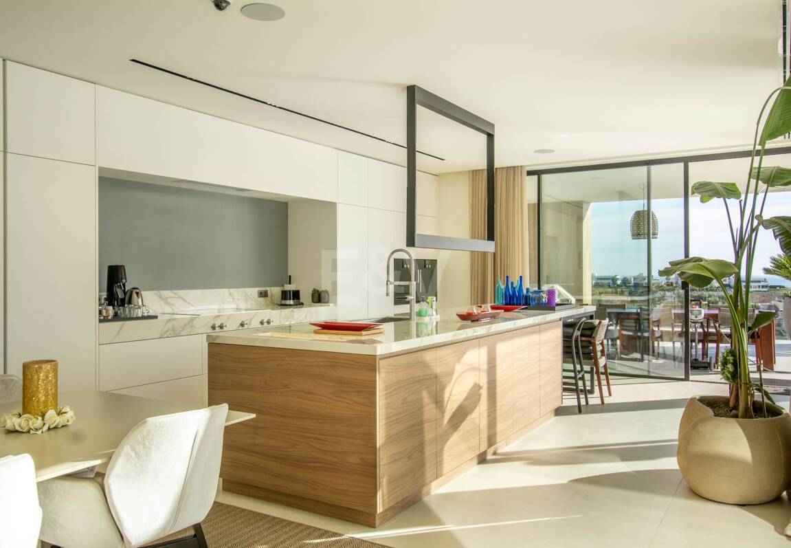 Stunning Frontline Golf Villa in La Alqueria with Panoramic Sea Views