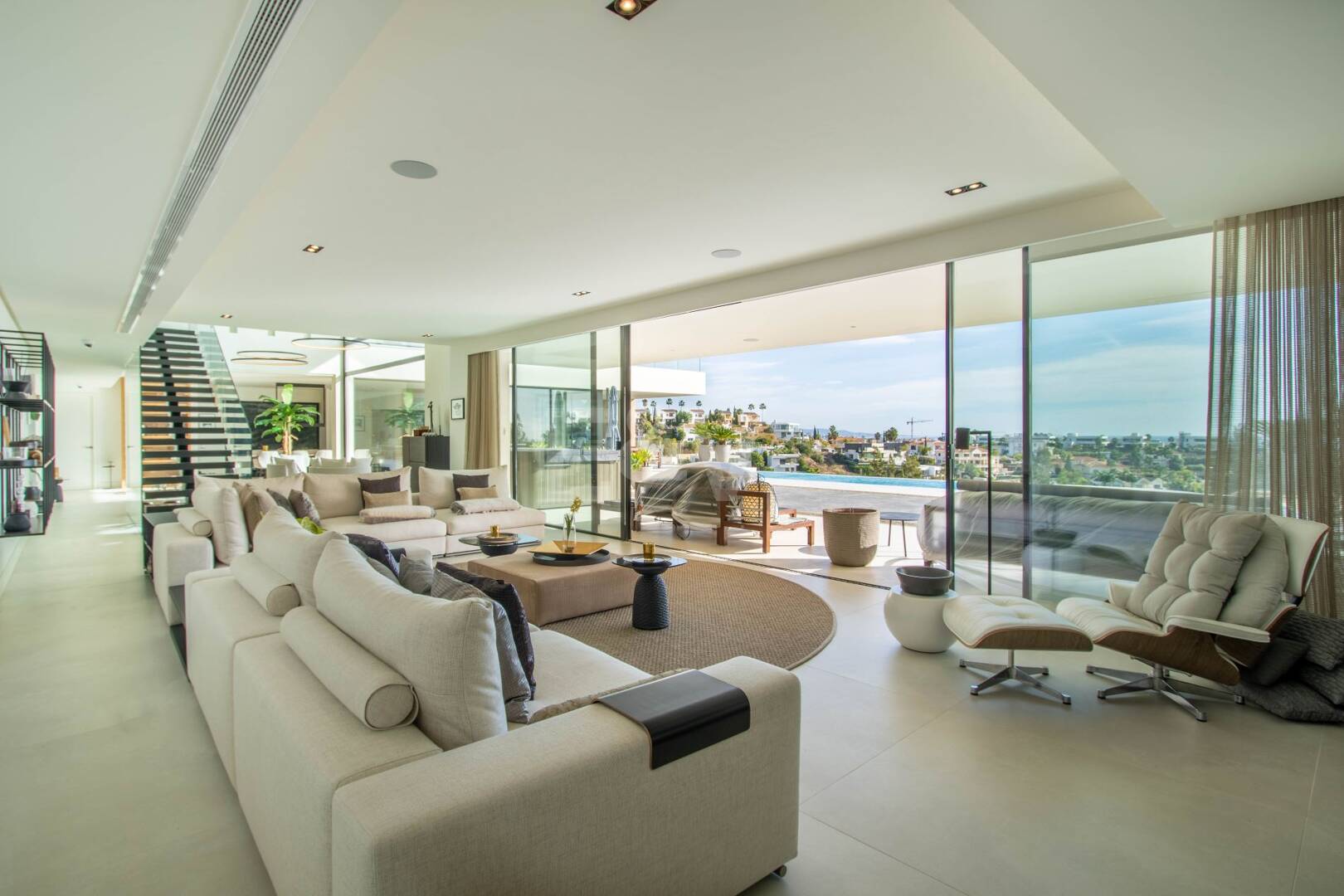 Stunning Frontline Golf Villa in La Alqueria with Panoramic Sea Views