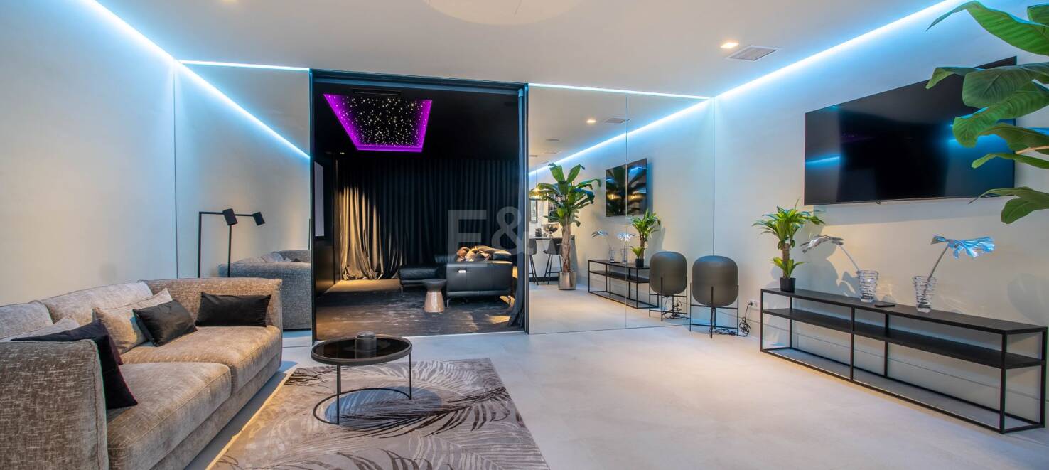 Frontline Golf Villa i La Alqueria med panoramautsikt