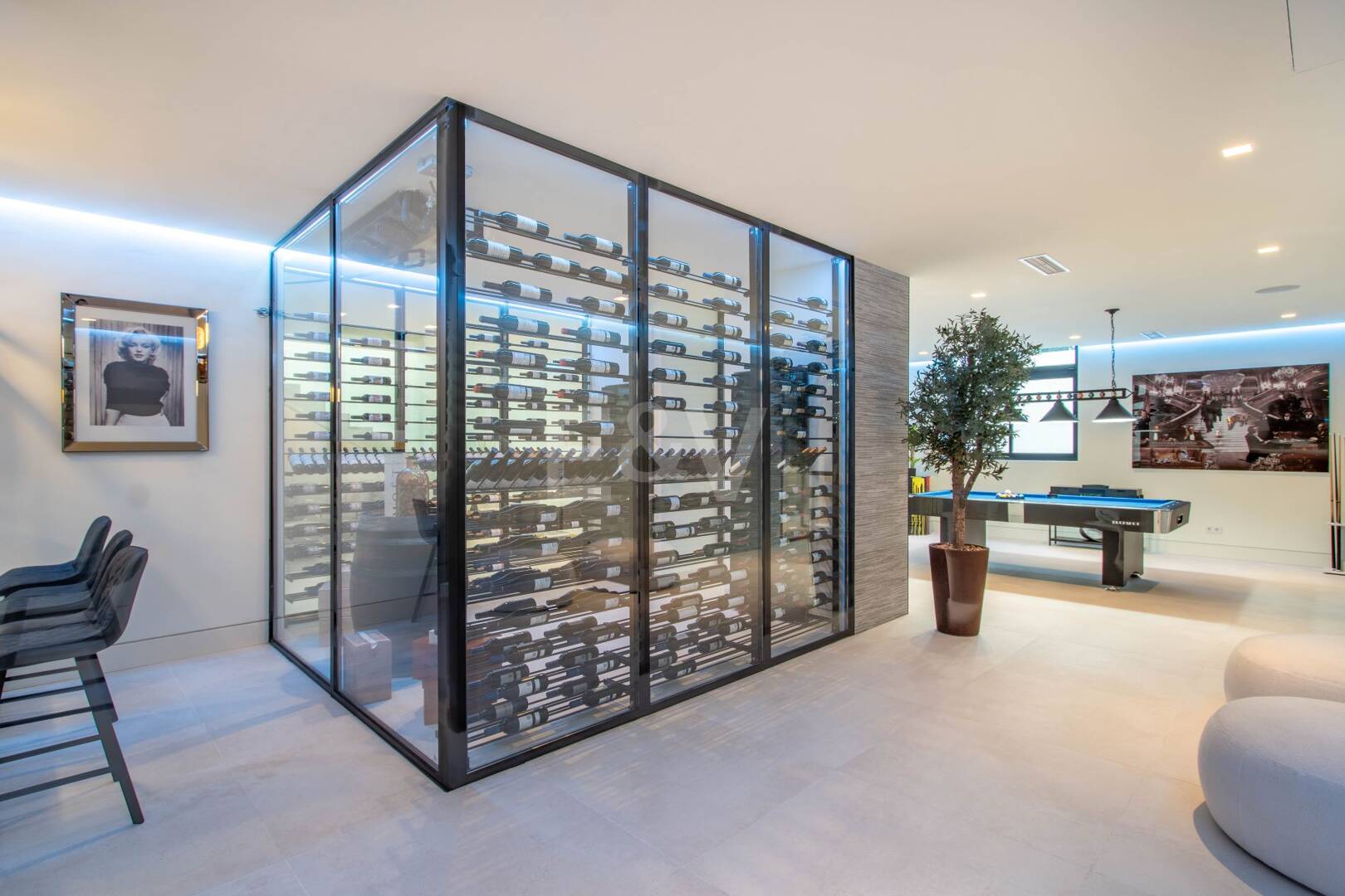 Stunning Frontline Golf Villa in La Alqueria with Panoramic Sea Views