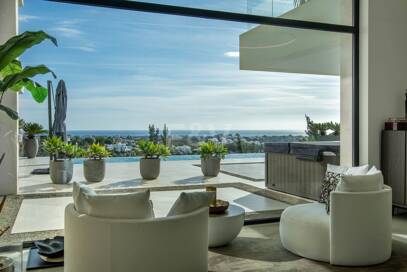 Stunning Frontline Golf Villa in La Alqueria with Panoramic Sea Views