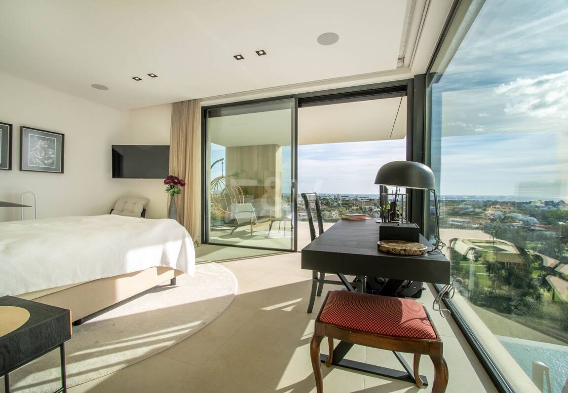 Stunning Frontline Golf Villa in La Alqueria with Panoramic Sea Views